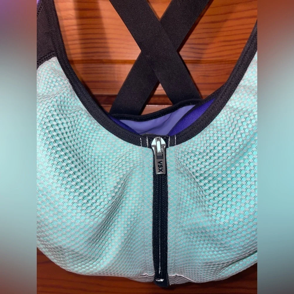 Victorias Secret Sport High Impact Padded Sports Bra *make offers*